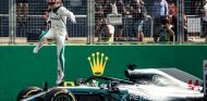 Lewis Hamilton, de celebración en Silverstone - SoyMotor.com