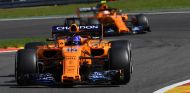 Fernando Alonso y Stoffel Vandoorne - SoyMotor.com