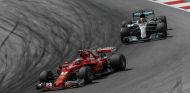 Mercedes y Ferrari ya están "nivelados", según Hamilton - SoyMotor.com