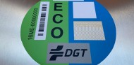 Cómo y cuándo cambiarán las etiquetas de la DGT - SoyMotor.com