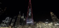 El Burj Khalifa, iluminado por el Porsche Taycan - SoyMotor.com