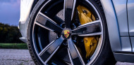 Porsche prueba un motor de hidrógeno que rinde como uno de gasolina - SoyMotor.com