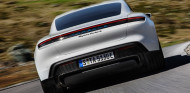 El Porsche Taycan ya supera al 911, pero no puede con los SUV - SoyMotor.com
