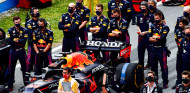 La táctica de Red Bull que la FIA ha prohibido tras Bakú - SoyMotor.com