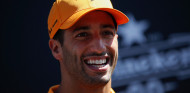 Ser reserva de Mercedes es la mejor opción de Ricciardo, según prensa británica - SoyMotor.com