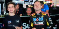 Barrichello gana la 'Carrera del Millón' del Stock Car brasileño - SoyMotor.com