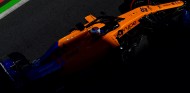 Sainz y McLaren apuntan a Mercedes: "Ya no nos comparamos con la zona media" - SoyMotor.com