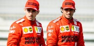 La llegada de Sainz a Ferrari ha disipado el "ambiente extraño" de 2020, apunta Leclerc - SoyMotor.com