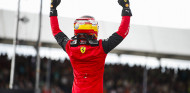 Primera victoria de Sainz... y el Mundial está vivo - SoyMotor.com
