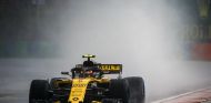 Carlos Sainz en la tormenta de Hungría - SoyMotor