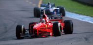 Schumacher por delante de Villeneuve en el último y decisivo Gran Premio del año, el de Jerez - LaF1
