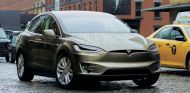 El Tesla Model X rodando en tráfico urbano - SoyMotor