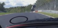 Captura del momento del accidente del Renault Mégane RS en Nürburgring - SoyMotor