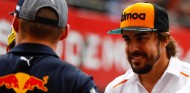 Alonso mete a Verstappen en el saco de los campeones - SoyMotor.com