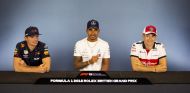 De izq. a der.: Max Verstappen, Lewis Hamilton y Charles Leclerc – SoyMotor.com