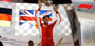 Sebastian Vettel en el podio de Baréin - SoyMotor