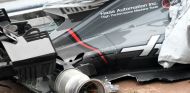 Imagen del coche de Grosjean tras el incidente con la alcantarilla - SoyMotor.com