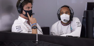 ¿Se ha 'desenamorado' Hamilton de la F1? Wolff: "Nunca superará ese dolor" - SoyMotor.com