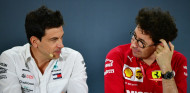 Wolff quiere ver a Ferrari en la lucha por las victorias en 2022 -SoyMotor.com