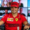 Carlos Sainz en la presentación del equipo Ferrari 2021 - SoyMotor.com