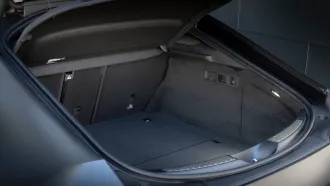 Mercedes-AMG-GT-4-puertas-Coupé-maletero.jpg
