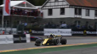 carlos-sainz-gp-belgica-2018-carrera-soymotor.jpg