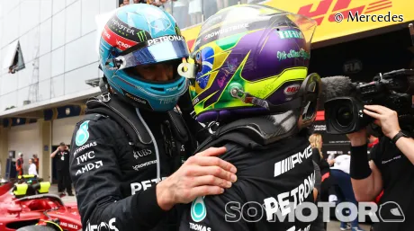 George Russell y Lewis Hamilton en Brasil