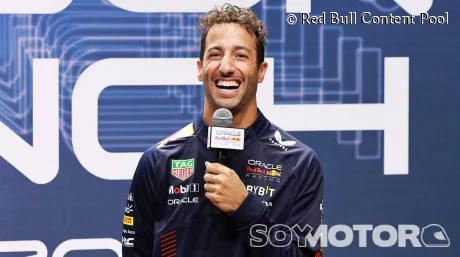Daniel Ricciardo en la presentación del RB19