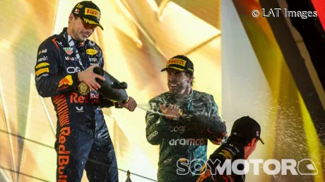 Alonso y Verstappen en Baréin.