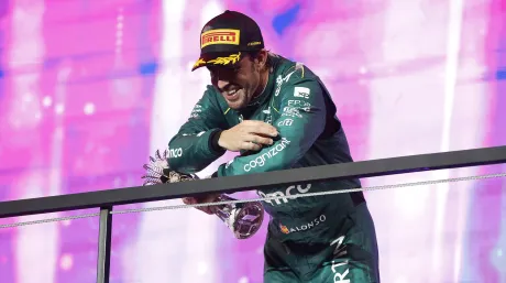 La FIA anula la sanción: Alonso consigue su centésimo podio en Yeda - SoyMotor.com