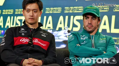 Zhou y Alonso en Australia.
