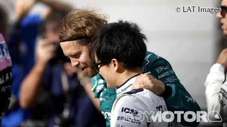 Yuki Tsunoda y Sebastian Vettel en Abu Dabi