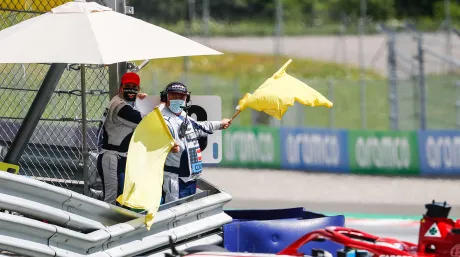 La FIA impondrá una velocidad máxima en situación de doble bandera amarilla - SoyMotor.com