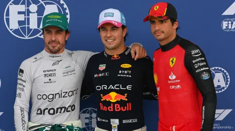 Pérez, Pole en Miami con Alonso y Sainz en el 'top 3'; accidente de Leclerc y error de Verstappen - SoyMotor.com