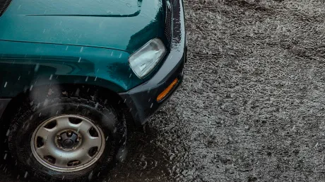 Cómo salir del coche en caso de inundación - SoyMotor.com