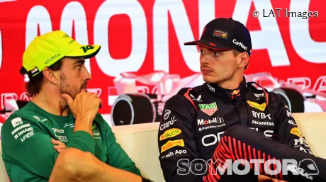 Verstappen y Alonso en Mónaco. 