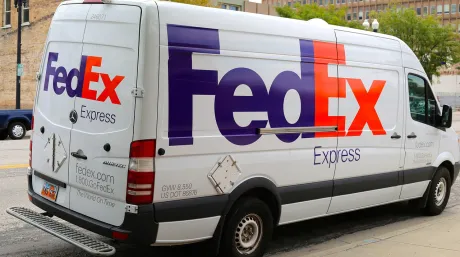 FedEx podría haber manipulado el odómetro de las furgonetas que subastaba - SoyMotor.com