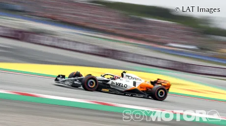 Salta la sorpresa en Barcelona: Norris lleva su McLaren hasta la tercera posición… y Leclerc es penúltimo - SoyMotor.com