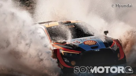 Rally Italia-Cerdeña 2023: Neuville, líder tras la salida de pista de Ogier - SoyMotor.com