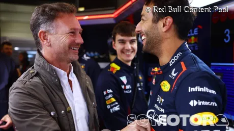 Daniel Ricciardo y Christian Horner en Silverstone