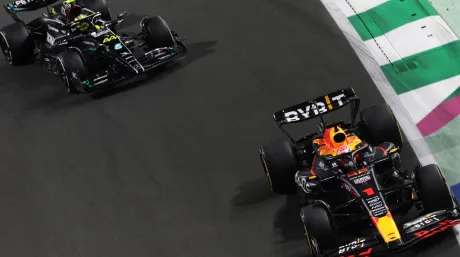 Max Verstappen y Lewis Hamilton en Arabia Saudí