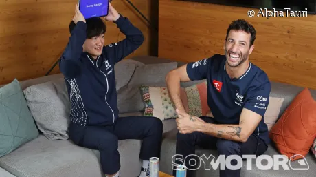 Daniel Ricciardo y Yuki Tsunoda en Hungría