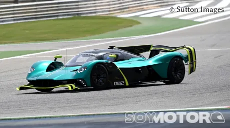 Aston Martin se plantea 'reabrir' el proyecto del Valkyrie LMH para disputar IMSA y WEC - SoyMotor.com