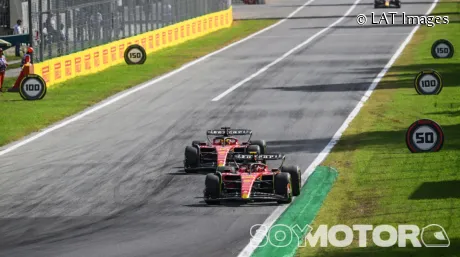 Carlos Sainz y Charles Leclerc en Monza