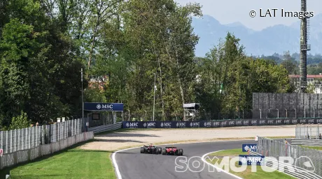 Sainz vio posible la victoria en Monza, pero la degradación llegó "mucho antes de lo esperado" - SoyMotor.com