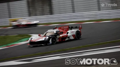 El Toyota #7 de Mike Conway, Kamui Kobayashi y Jose María López en Fuji