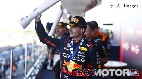 Verstappen arrasa en Suzuka y sella el título de constructores para Red Bull - SoyMotor.com