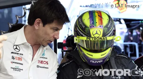 Wolff revela que Hamilton cenó con John Elkann - SoyMotor.com