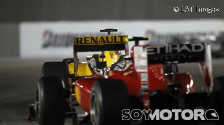 Alonso y Pretov en el Gran Premio de Abu Dabi 2010