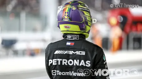 Hamilton revela que lleva el mismo set-up que Russell y pide "entender qué ha causado la falta de rendimiento" - SoyMotor.com